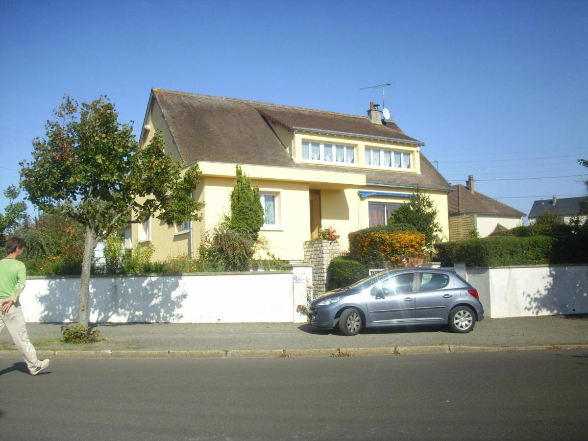 Les Trois Chambres De Lyly Situees A Brou Exterior foto