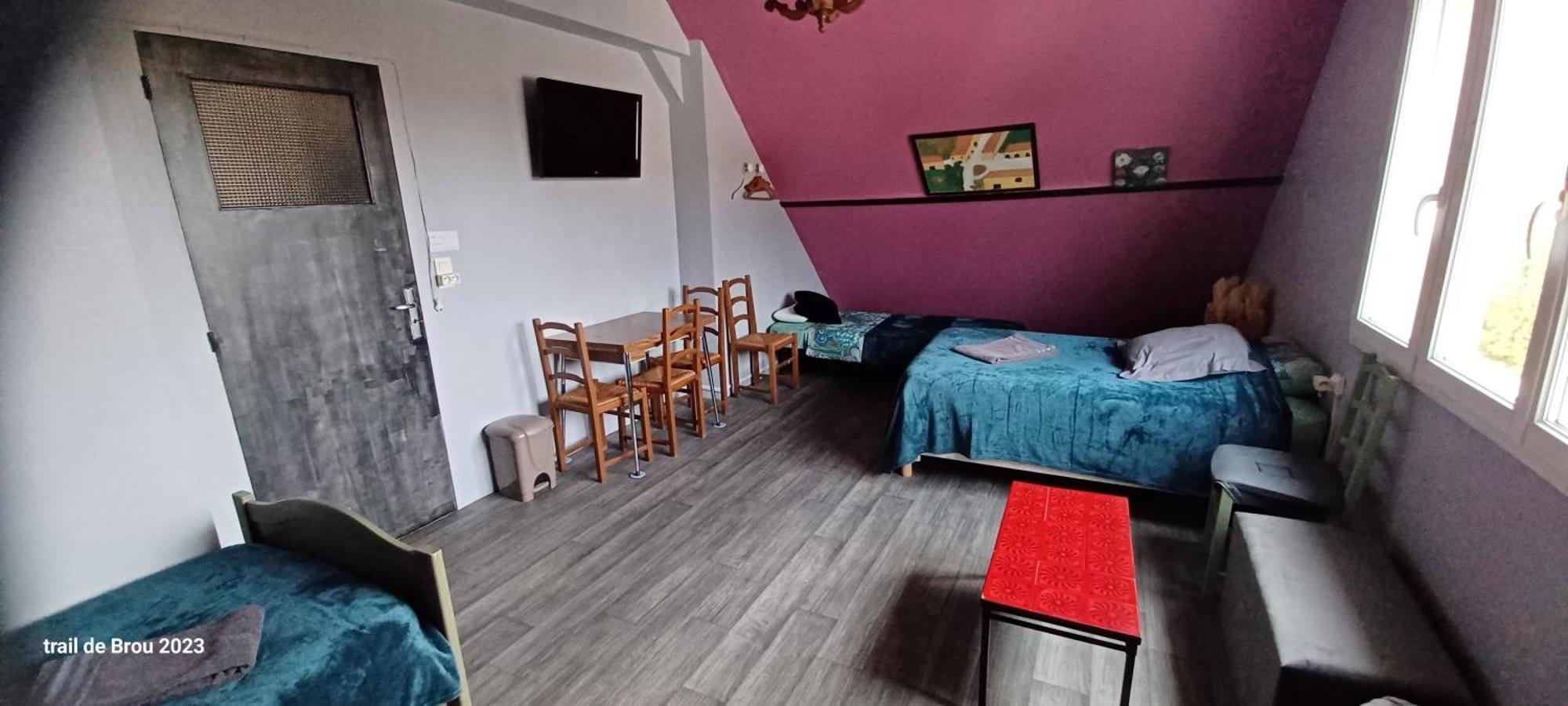 Les Trois Chambres De Lyly Situees A Brou Exterior foto